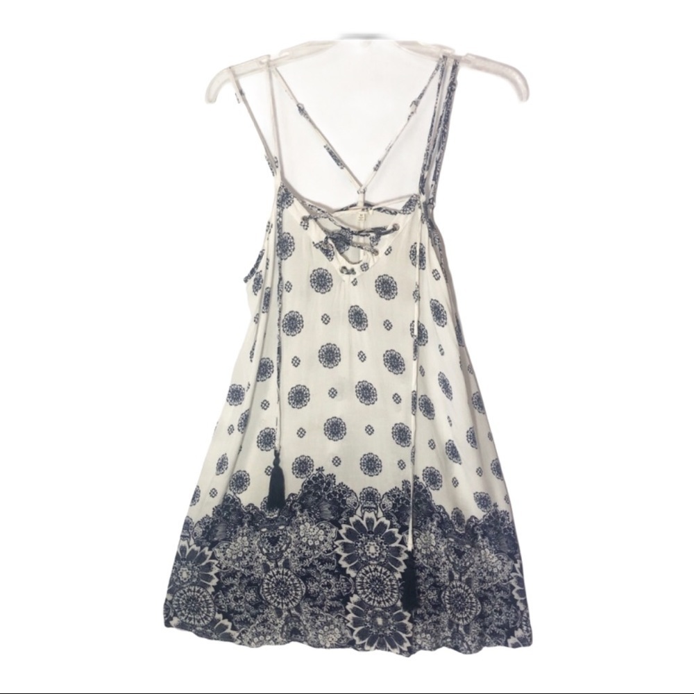 En Cream Blue and White Tank Top